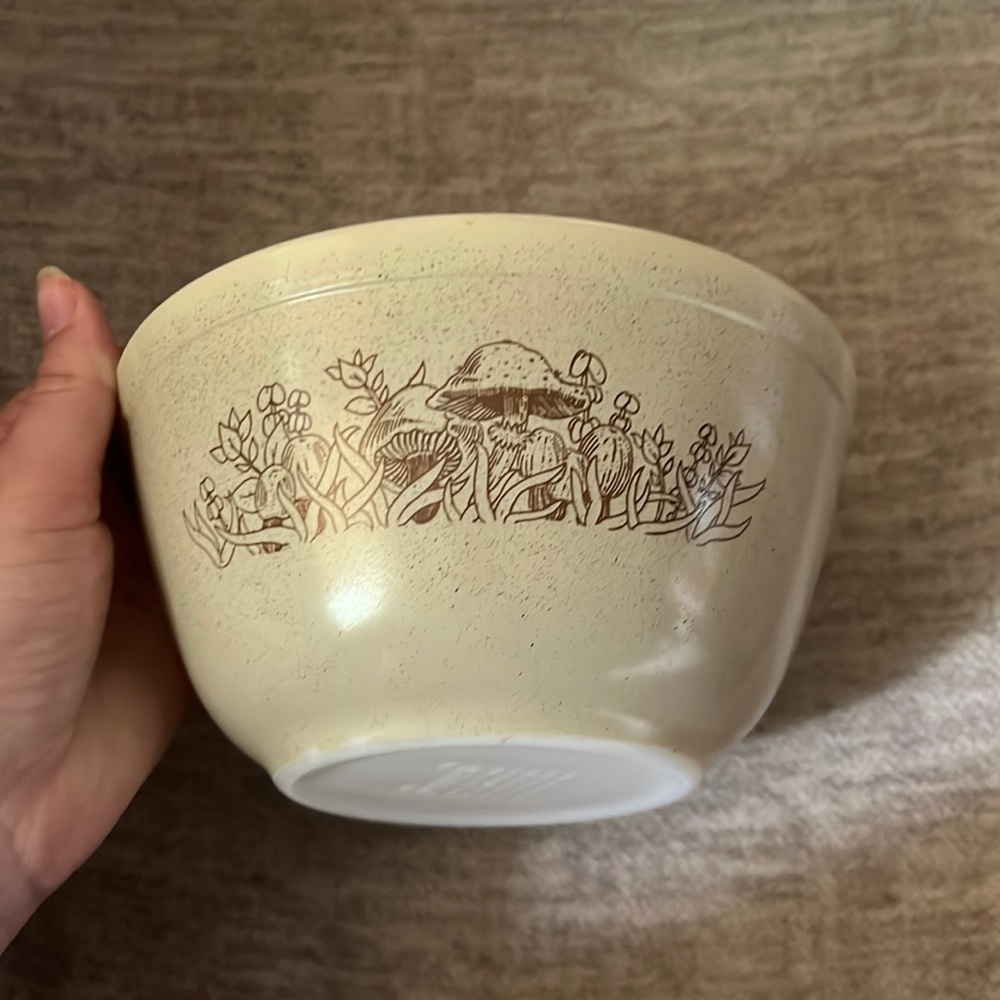 Pyrex Bowl